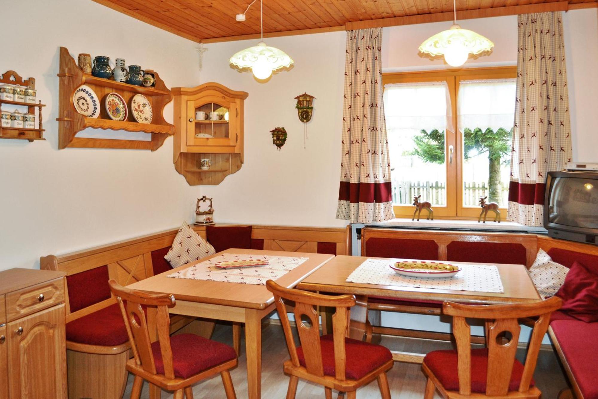 Villa Charming House In Pruggern, Mountain View Chambre photo