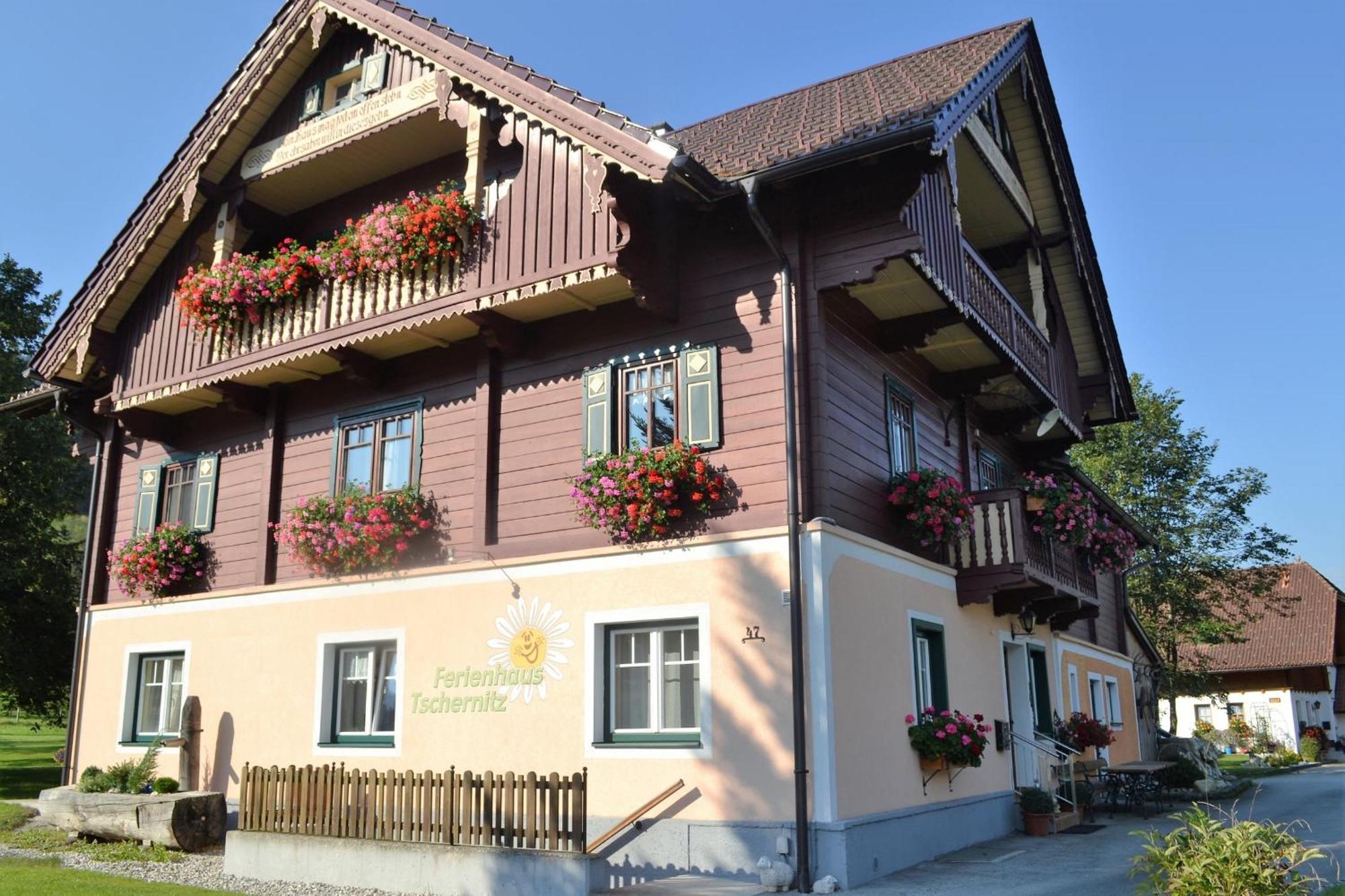Villa Charming House In Pruggern, Mountain View Extérieur photo