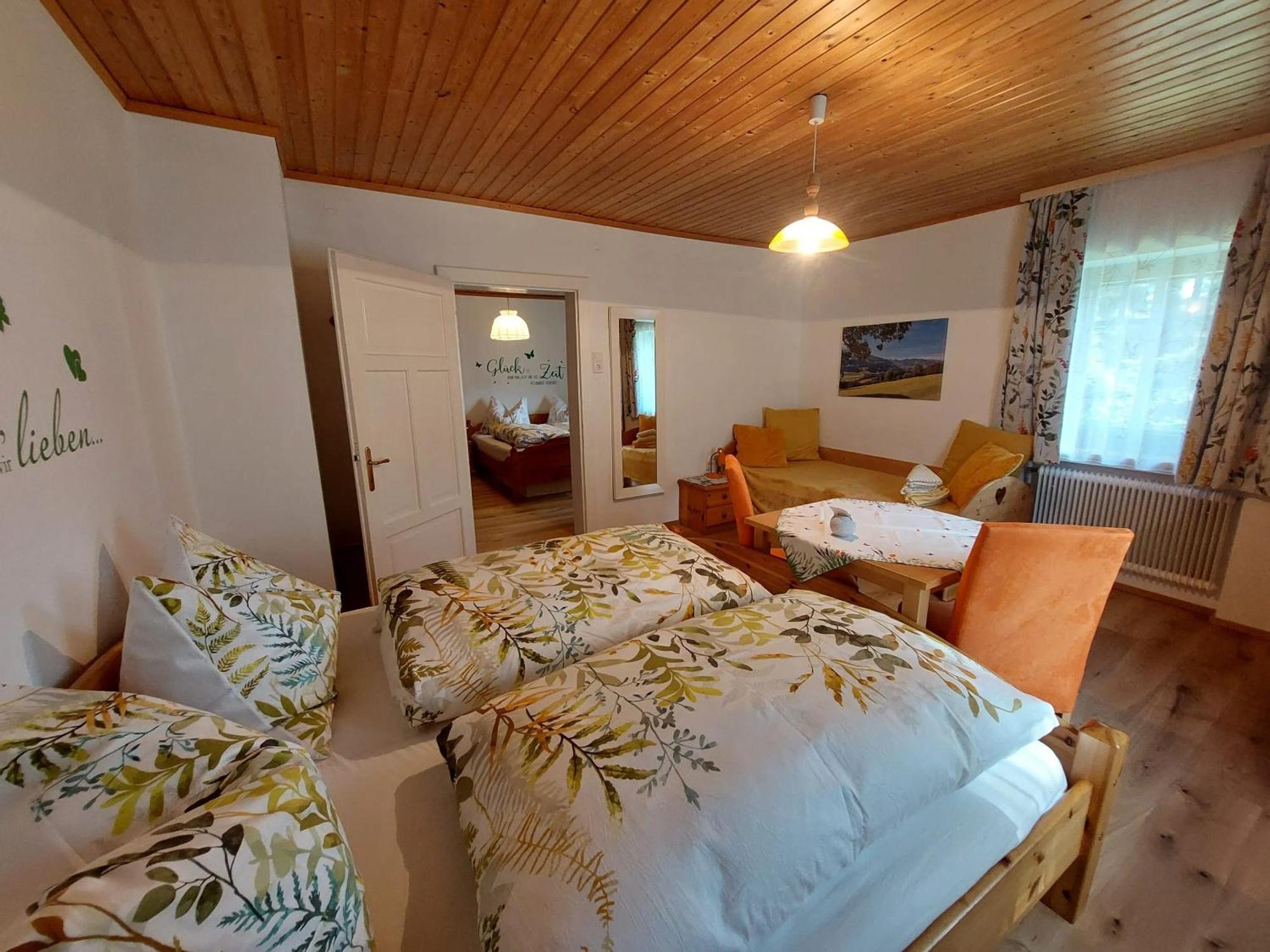 Villa Charming House In Pruggern, Mountain View Extérieur photo