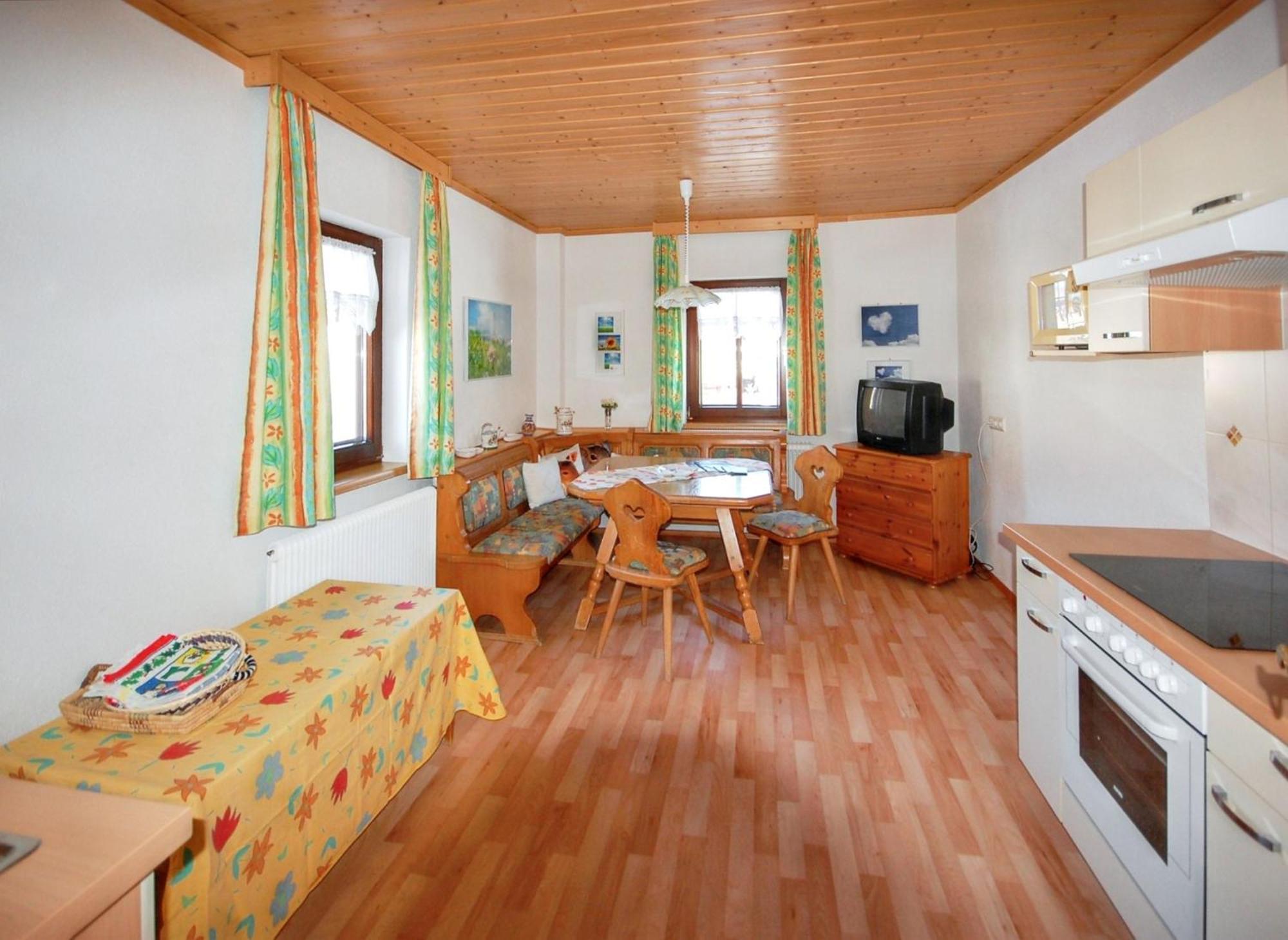 Villa Charming House In Pruggern, Mountain View Extérieur photo